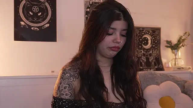 sophieee art online show from September 28, 2025, 12:49 am