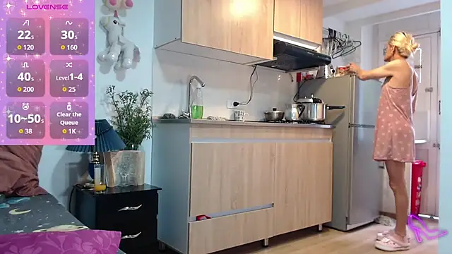 AllysonStonne online show from February 24, 2026, 9:35 pm