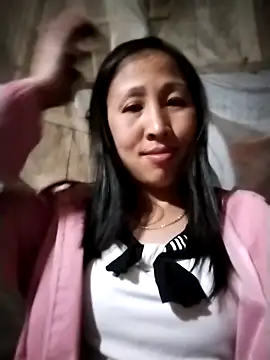 cute love00 online show from December 18, 2025, 11:49 am