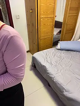 jiajia1060 online show from April 3, 2026, 2:53 am