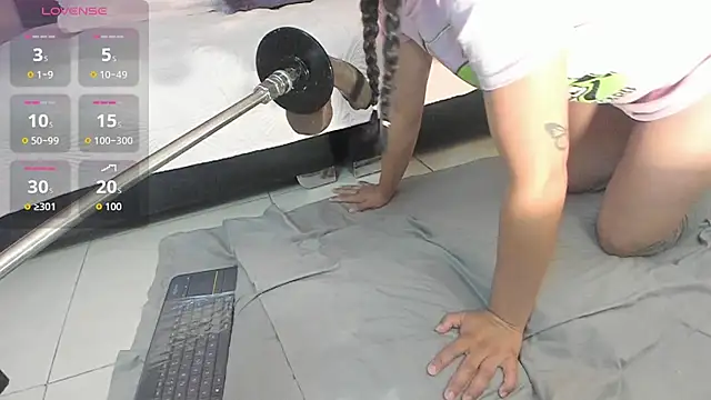 Micki   online show from October 1, 2025, 12:00 pm