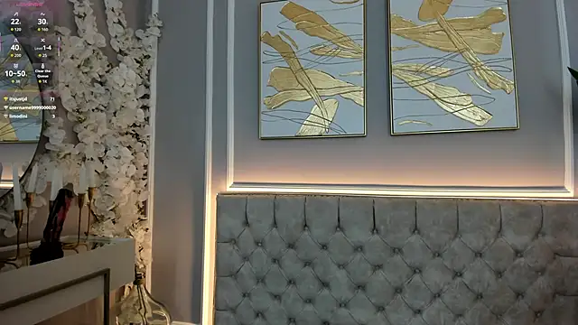 ellette   online show from September 14, 2025, 7:13 pm