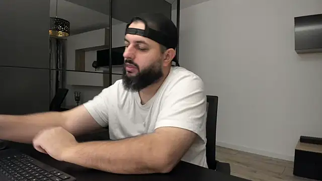 DravenPeak online show from November 4, 2025, 3:27 am