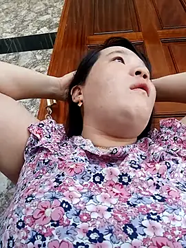  Babyrose  online show from September 10, 2025, 6:02 am