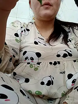  Babyrose  online show from February 10, 2026, 4:49 am