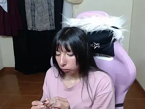 ScarlettShirahoshi online show from November 24, 2025, 8:19 pm