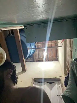 spiderfindom online show from June 7, 2026, 7:50 pm