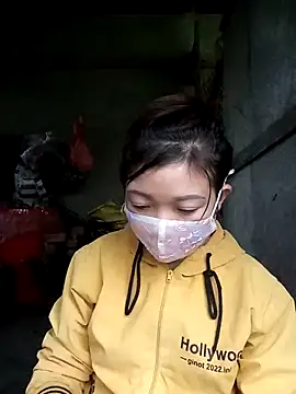 Snapshot of qychiu chatting on November 18, 2025, 1:22 am qychiu online show from November 18, 2025, 1:22 am