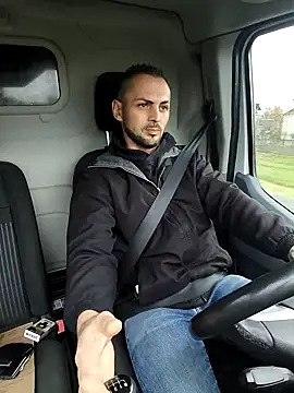 papichulo0099 online show from November 17, 2025, 6:52 am