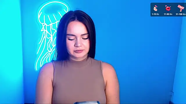 Bonny Candy online show from September 13, 2025, 11:43 am