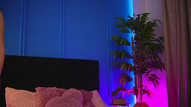 alexxisrae online show from November 22, 2025, 4:11 am