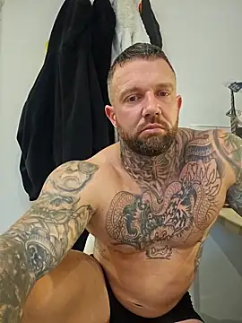 Snapshot of tattedmuscle1 chatting on November 9, 2025, 2:59 pm tattedmuscle1 online show from November 9, 2025, 2:59 pm