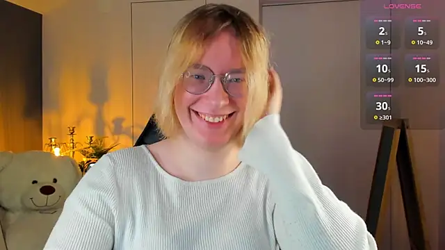 Amanda Butlerr online show from November 14, 2025, 9:41 am