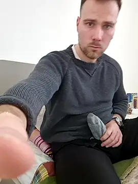 Snapshot of mrlyuis chatting on January 12, 2026, 12:21 pm mrlyuis online show from January 12, 2026, 12:21 pm