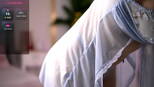 Snapshot of RebeccaRese chatting on March 18, 2026, 9:23 am RebeccaRese online show from March 18, 2026, 9:23 am