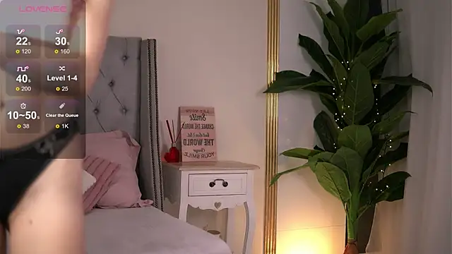 Snapshot of RebeccaRese chatting on March 26, 2026, 9:04 am RebeccaRese online show from March 26, 2026, 9:04 am