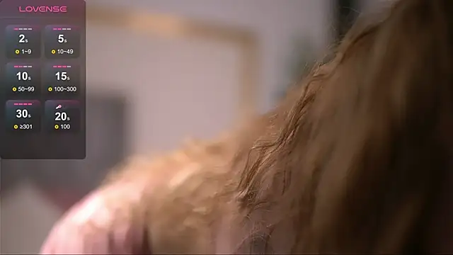 Snapshot of RebeccaRese chatting on April 16, 2026, 7:53 am RebeccaRese online show from April 16, 2026, 7:53 am