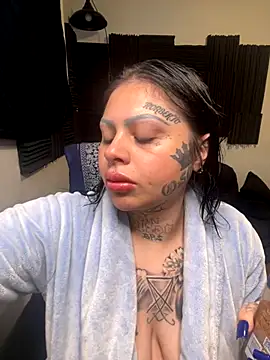 chicanachic13 online show from October 12, 2025, 10:53 pm