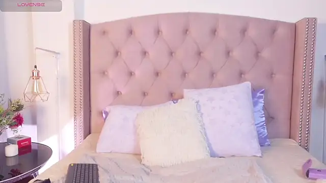 Snapshot of vintoria_cherry chatting on June 24, 2026, 10:36 am vintoria cherry online show from June 24, 2026, 10:36 am