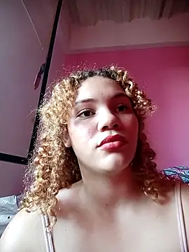 Snapshot of SirenRouge_69 chatting on September 15, 2025, 9:26 pm SirenRouge 69 online show from September 15, 2025, 9:26 pm