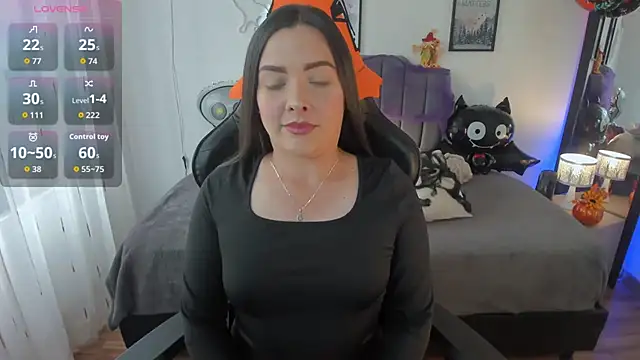 amaia monet online show from October 29, 2025, 8:21 pm