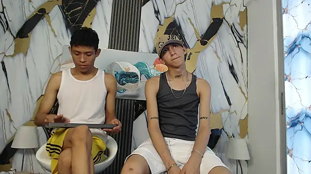 BEAUTY BOYS1 online show from February 20, 2026, 7:58 pm