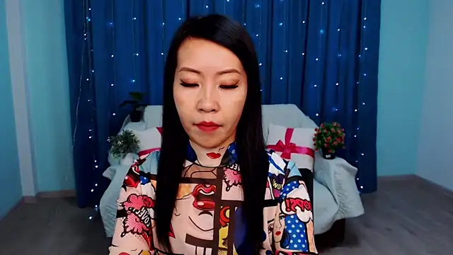 Snapshot of LiaPak chatting on October 2, 2025, 1:01 am LiaPak online show from October 2, 2025, 1:01 am