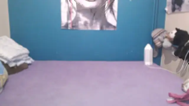 NADINNNE online show from February 13, 2026, 9:49 am