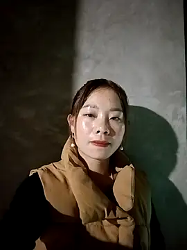 milo123-xx online show from November 17, 2025, 3:12 am