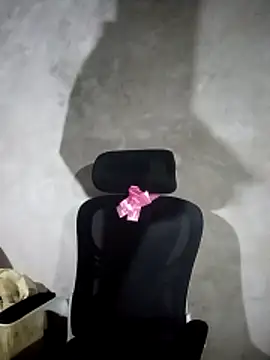 milo123-xx online show from March 9, 2026, 3:38 pm