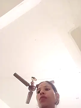 Snapshot of Rubi_sarma chatting on October 12, 2025, 1:10 pm Rubi sarma online show from October 12, 2025, 1:10 pm