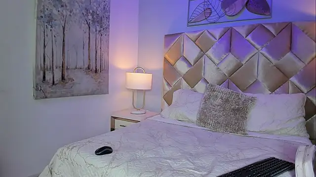 DulceEstrella  online show from July 16, 2026, 12:33 pm