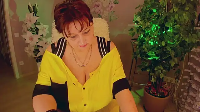 rebekkacharm online show from October 3, 2025, 4:59 pm