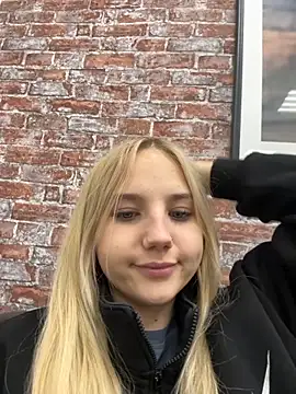 Sky Cutie online show from September 29, 2025, 4:50 am