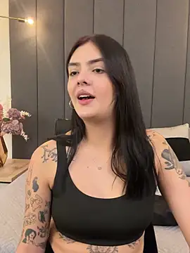 Snapshot of AliceRitter chatting on September 24, 2025, 6:11 pm AliceRitter online show from September 24, 2025, 6:11 pm