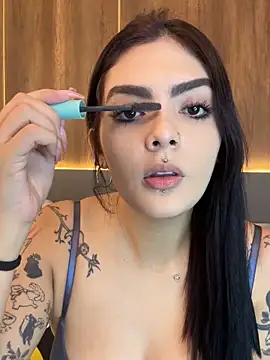 Snapshot of AliceRitter chatting on October 1, 2025, 6:58 pm AliceRitter online show from October 1, 2025, 6:58 pm