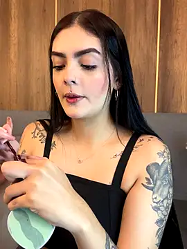 Snapshot of AliceRitter chatting on October 8, 2025, 6:27 pm AliceRitter online show from October 8, 2025, 6:27 pm