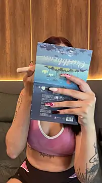 Snapshot of AliceRitter chatting on October 17, 2025, 6:10 pm AliceRitter online show from October 17, 2025, 6:10 pm