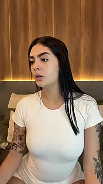 Snapshot of AliceRitter chatting on October 24, 2025, 6:48 pm AliceRitter online show from October 24, 2025, 6:48 pm