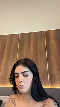 Snapshot of AliceRitter chatting on October 29, 2025, 6:20 pm AliceRitter online show from October 29, 2025, 6:20 pm