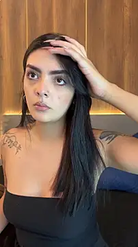 Snapshot of AliceRitter chatting on November 19, 2025, 6:52 pm AliceRitter online show from November 19, 2025, 6:52 pm