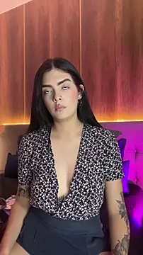 Snapshot of AliceRitter chatting on November 22, 2025, 7:02 pm AliceRitter online show from November 22, 2025, 7:02 pm