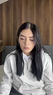 Snapshot of AliceRitter chatting on November 27, 2025, 5:26 pm AliceRitter online show from November 27, 2025, 5:26 pm