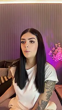 Snapshot of AliceRitter chatting on January 15, 2026, 5:05 pm AliceRitter online show from January 15, 2026, 5:05 pm