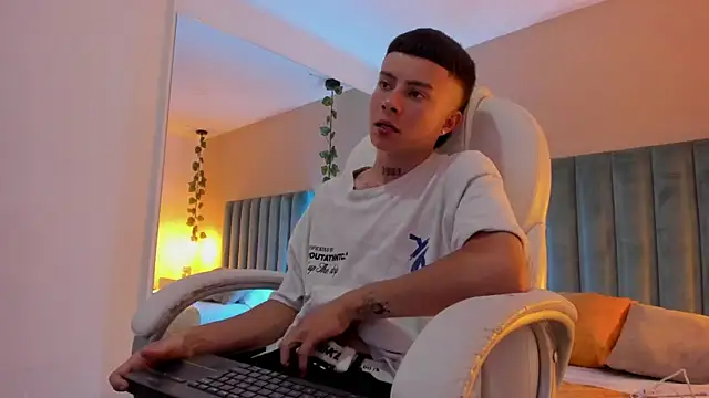 Nascary Fox online show from September 10, 2025, 7:47 pm