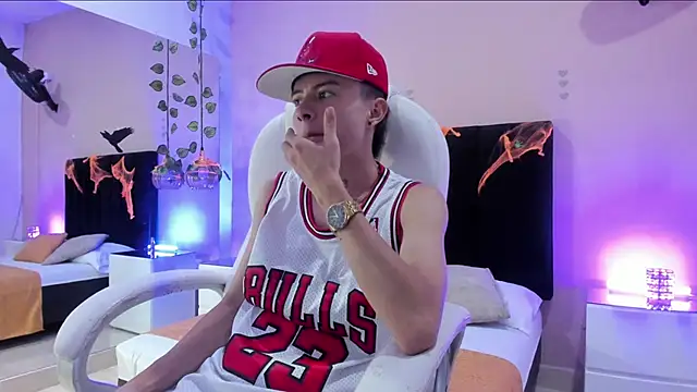 Nascary Fox online show from October 23, 2025, 8:07 pm