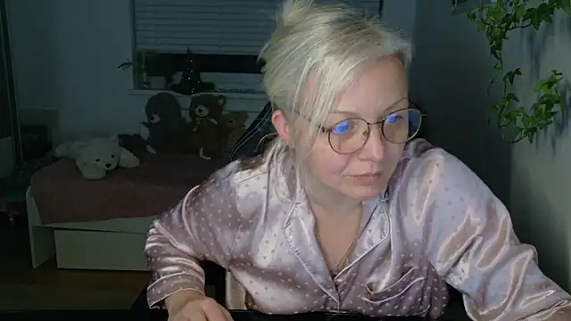 Linsy Kim online show from February 5, 2026, 10:58 pm