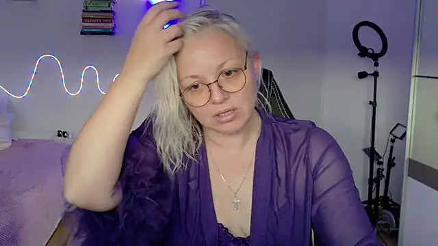 Linsy Kim online show from April 3, 2026, 5:00 pm