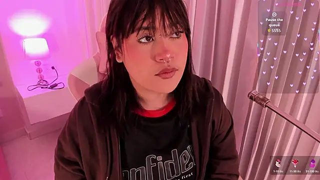 mia yeager online show from January 16, 2026, 3:32 am