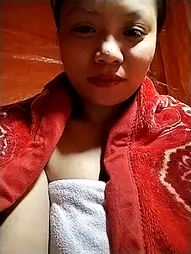 venu00 online show from October 27, 2025, 11:31 pm